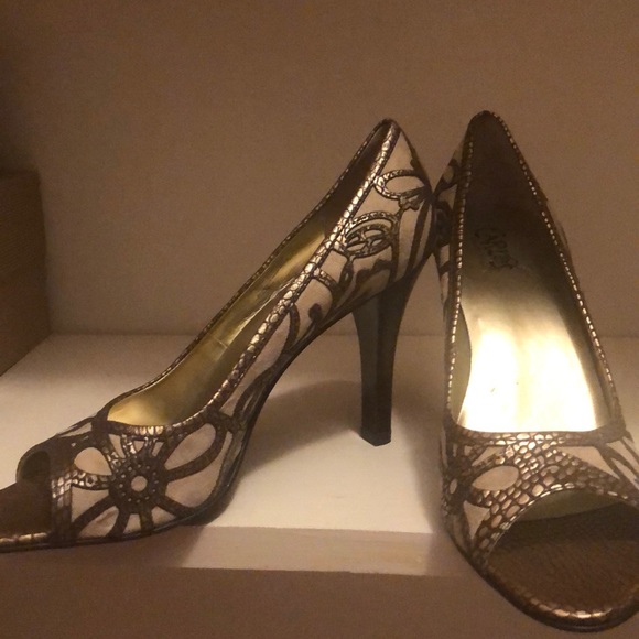 Carlos by Carlos Santana new peep toe heels - Picture 2 of 7